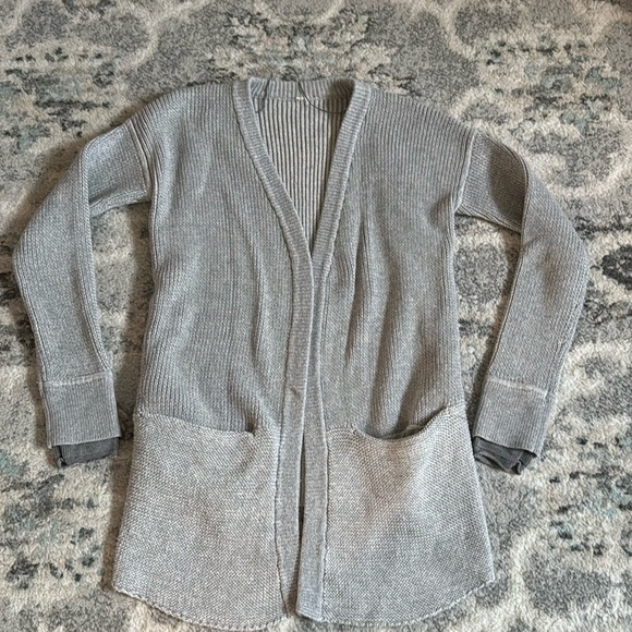 lululemon athletica Sweaters - Lululemon Vestigan in Heathered Medium Grey / Heathered Angel Wing